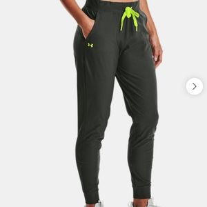 UA medium vanish joggers